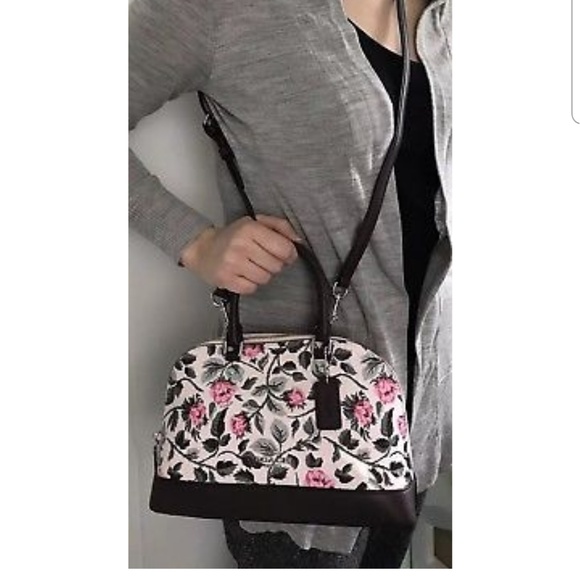 🌸 NWT Coach Satchel w/ matching Wristlet 🌸 - Picture 2 of 7